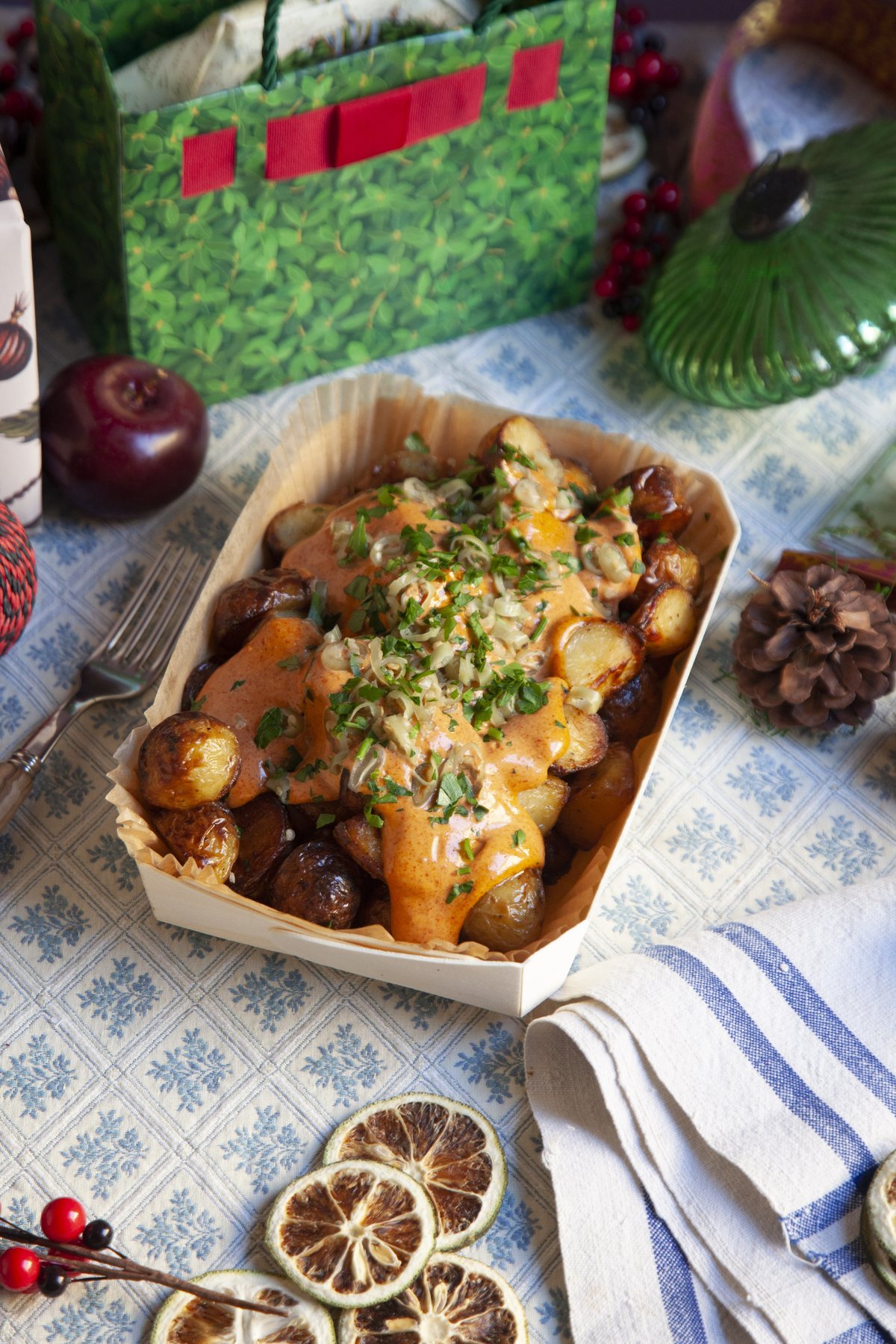 Braised meat with beans